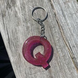 Resin letter “Q” Keychain
